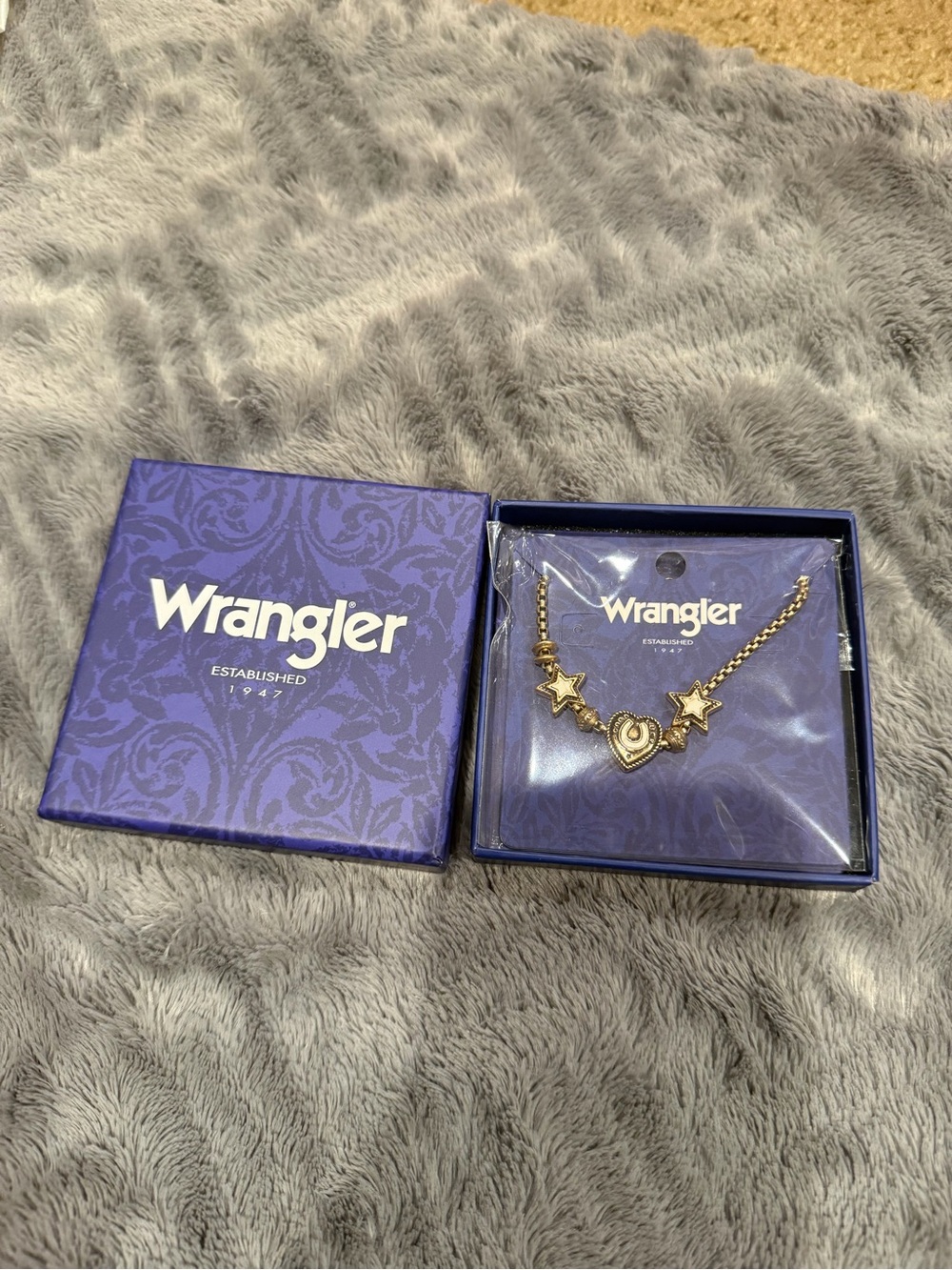 Wrangler Gold Star & Heart Bracelet - Gold Tone Womenโs Jewelry